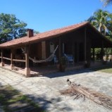 Excelente casa linear c/4 quartos, sendo 1 suíte, com 325m2 de área const. terreno de 2.031m2 no Vale do Rio